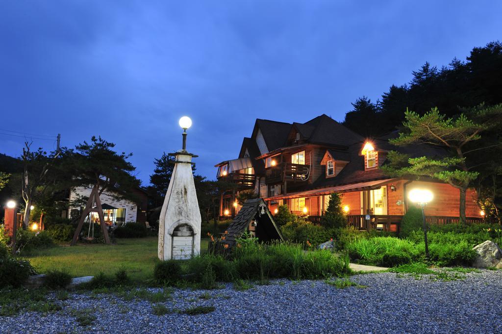 Bench House Villa Пьончан Екстериор снимка