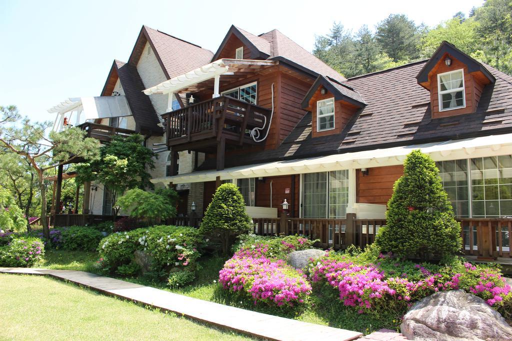 Bench House Villa Пьончан Екстериор снимка