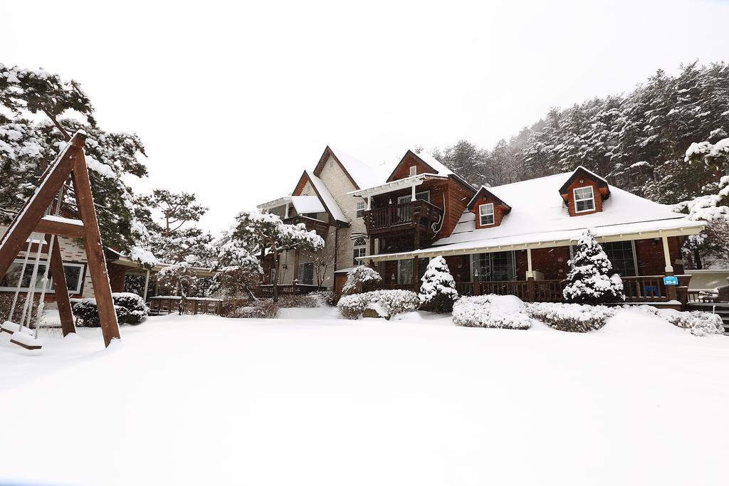 Bench House Villa Пьончан Екстериор снимка