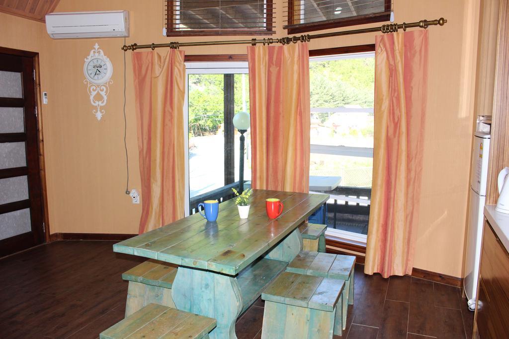 Bench House Villa Пьончан Екстериор снимка