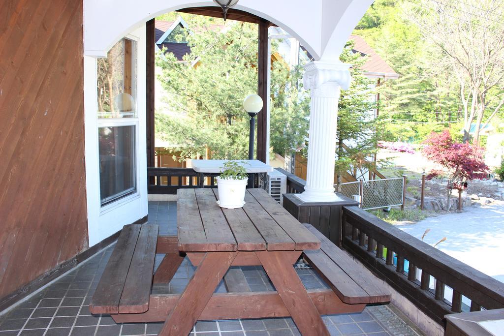Bench House Villa Пьончан Екстериор снимка